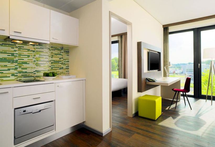 Hotel Element Frankfurt Airport 3