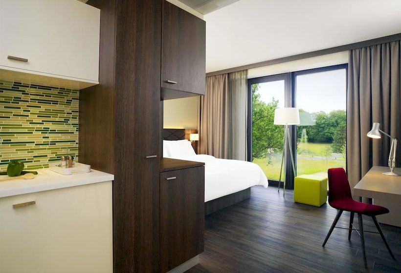 Hotel Element Frankfurt Airport 4