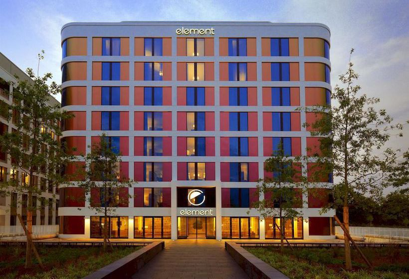 Hotel Element Frankfurt Airport 6