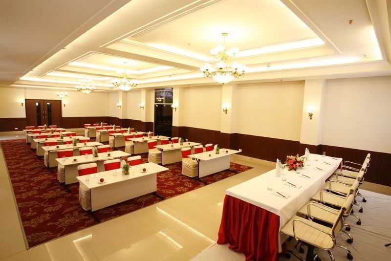 Hotel Ambrosia Sarovar Portico 8