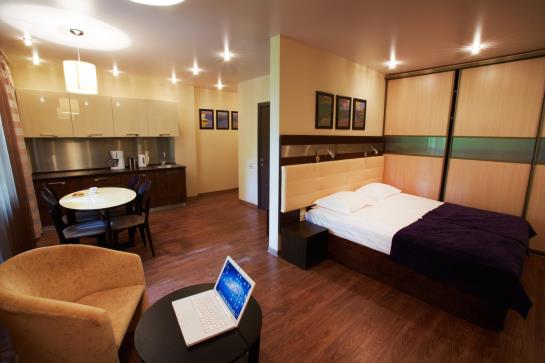 Mini Hotel in Center 10