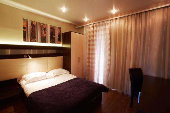 Mini Hotel in Center 12