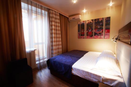 Mini Hotel in Center 2