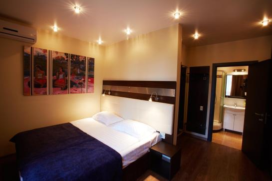 Mini Hotel in Center 9