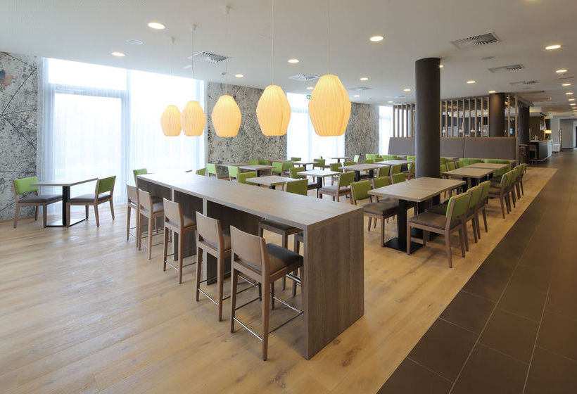 Hotel Holiday Inn Express Friedrichshafen 14