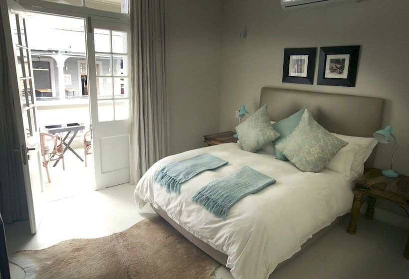 Long Street Hotel 15