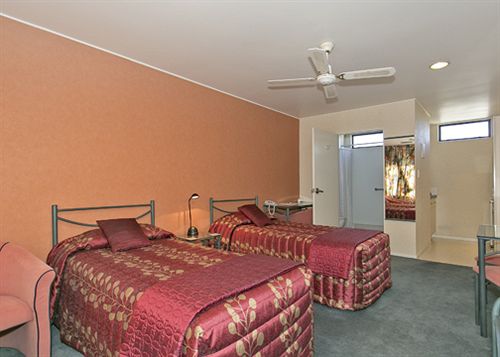 Hotel Comfort Inn Academy 4