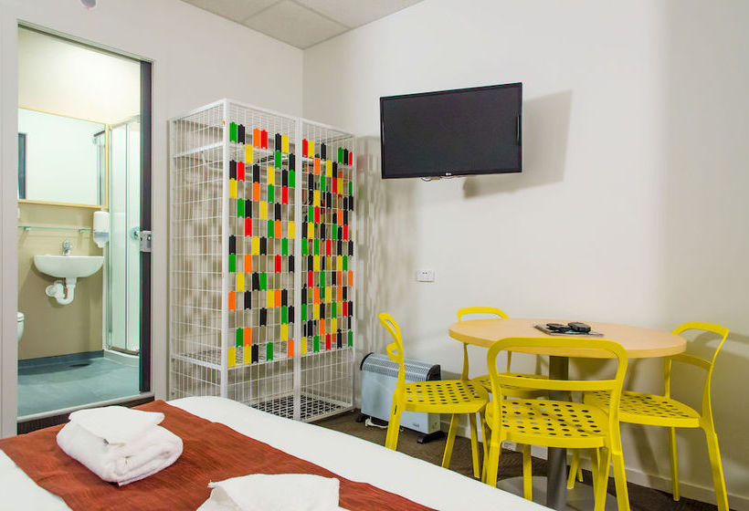 The Setup On Manners 13