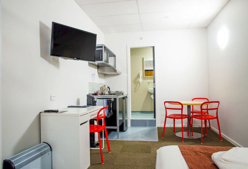 The Setup On Manners 17