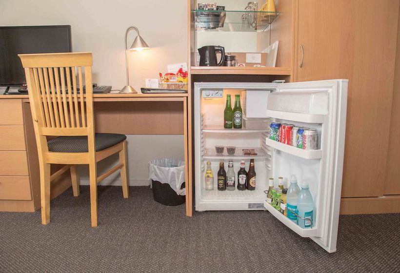 Hotel Airport Motor Lodge 10