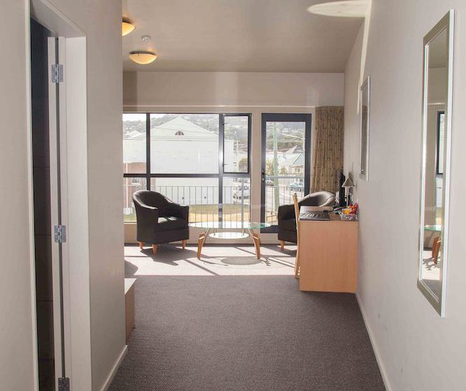 Hotel Airport Motor Lodge 19