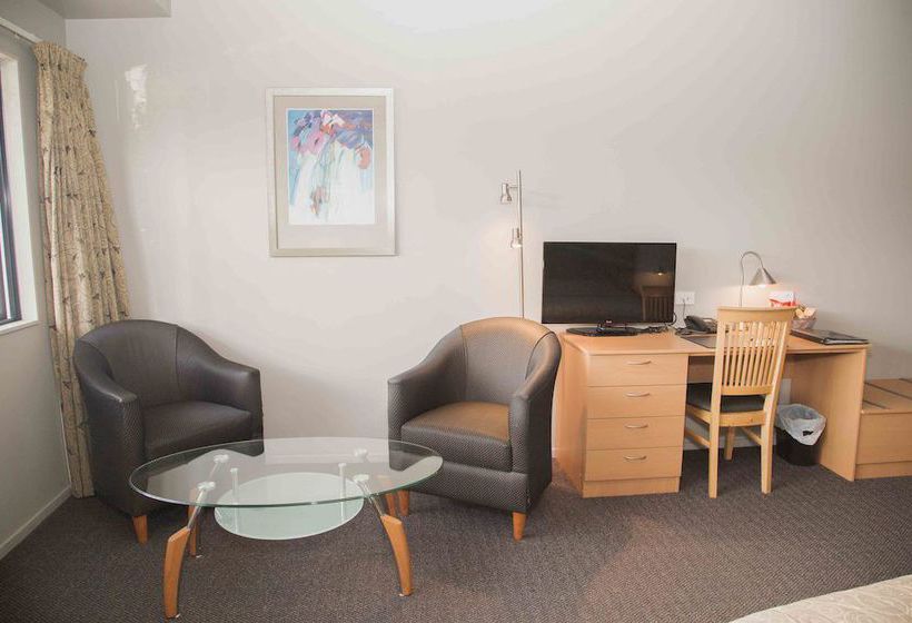 Hotel Airport Motor Lodge 2