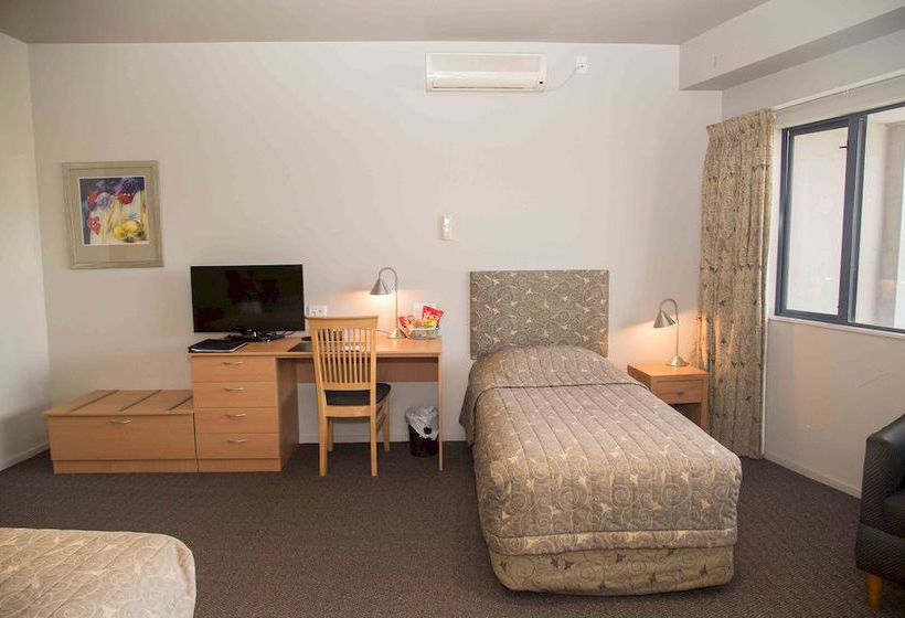 Hotel Airport Motor Lodge 3