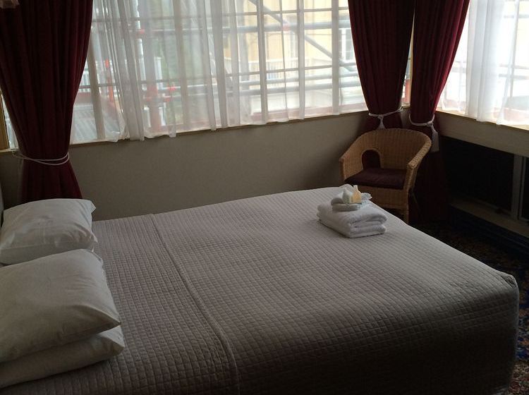 Hotel The Shepherds Arms 5