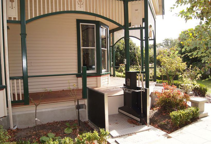 Bed and Breakfast Belmont on Harewood 7