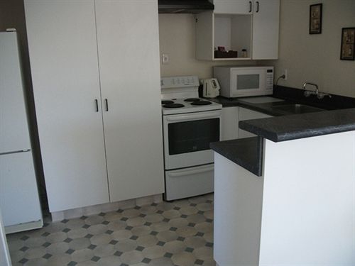 Hotel Admirals Motor Lodge 11