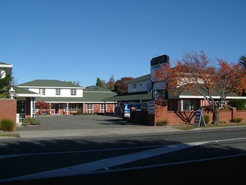 Hotel Admirals Motor Lodge 2