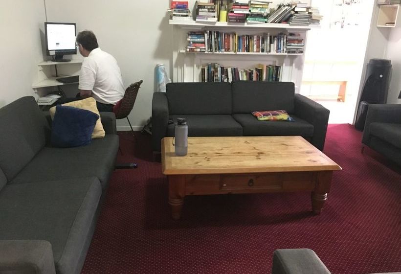 Hotel Lantana Lodge International Backpackers 6