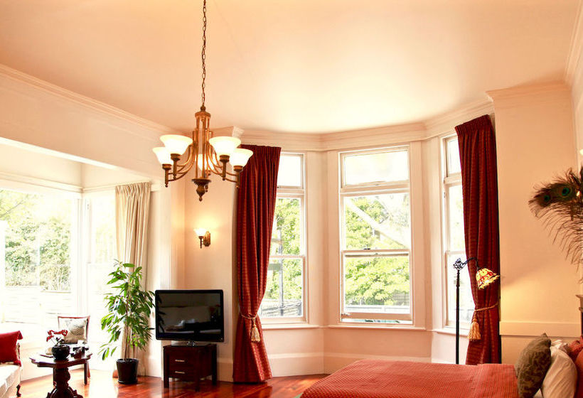 Hotel The Devereux Remuera 6