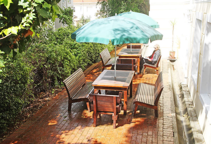 Hotel Hastings Hall 10