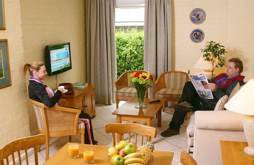 Hotel Hastings Hall 7