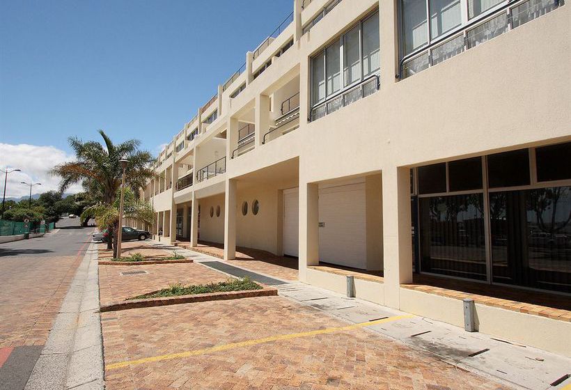 Cape Gordonia Apartments 14