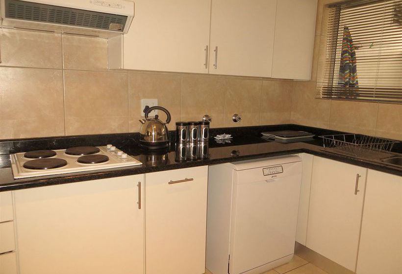 Cape Gordonia Apartments 17