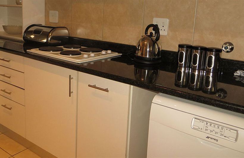 Cape Gordonia Apartments 7