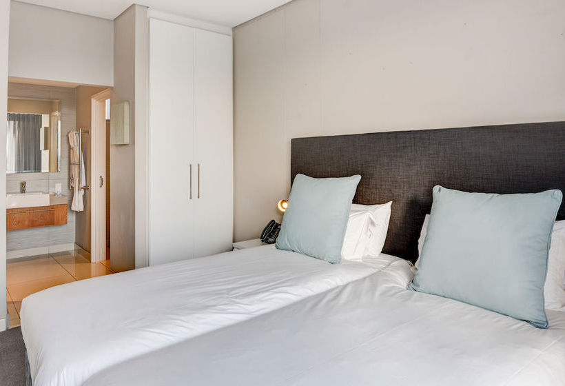 Harbour Bridge Luxury Apartments 18