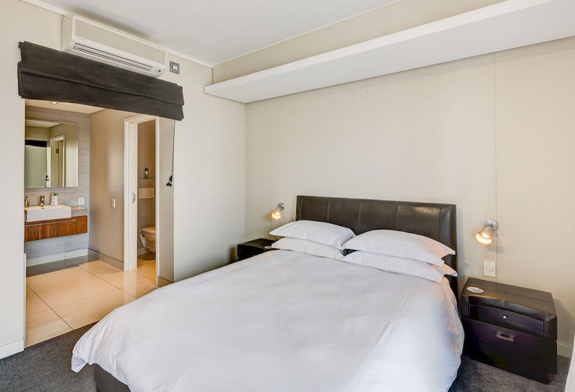 Harbour Bridge Luxury Apartments 19