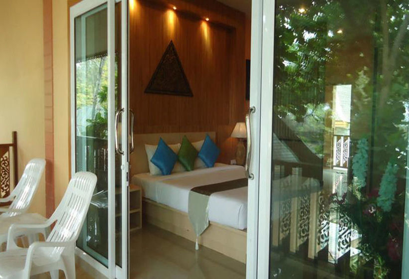 Hotel Coconut Beach Resort 11