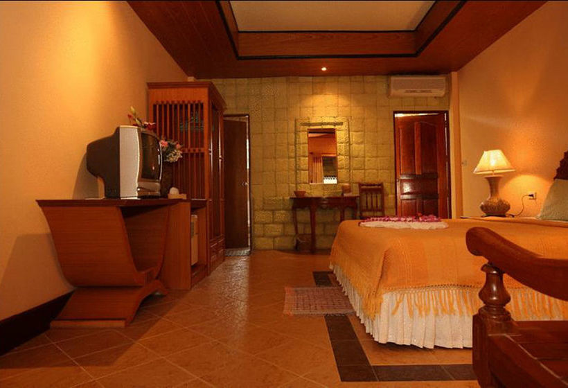 Hotel Coconut Beach Resort 3