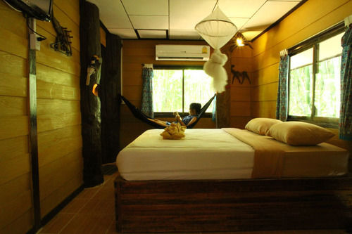 Hotel Khao Sok Tree House 13