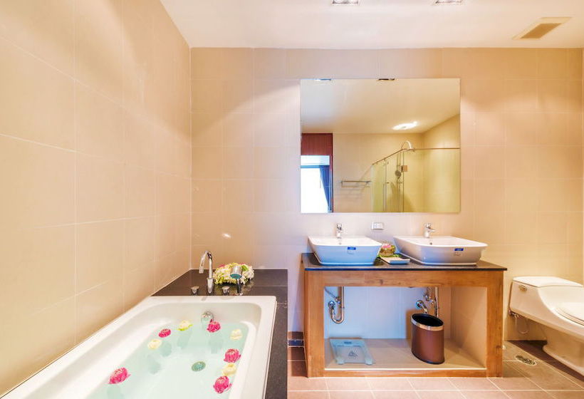 Hotel Lotus Gardens Residence 8