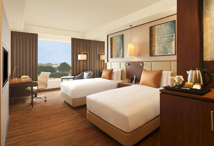 Hotel Doubletree By Hilton Agra 1