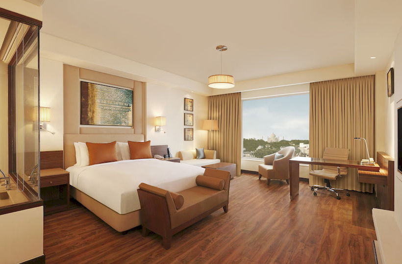 Hotel Doubletree By Hilton Agra 2