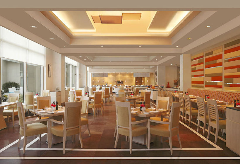 Hotel Doubletree By Hilton Agra 7