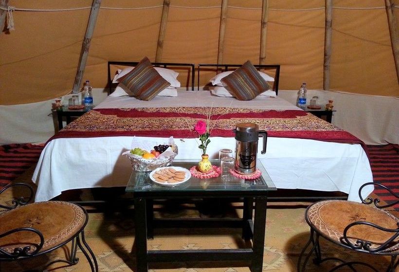 Hotel Umaid Safaris & Desert Lodge 2
