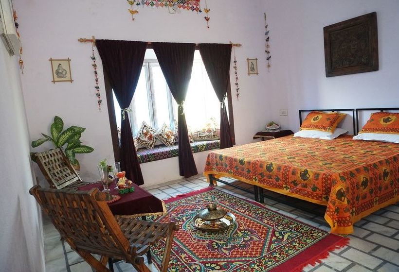 Hotel Umaid Safaris & Desert Lodge 9