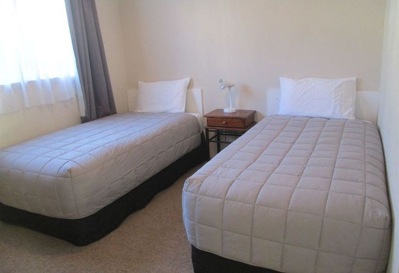 Merivale Court Motel 12