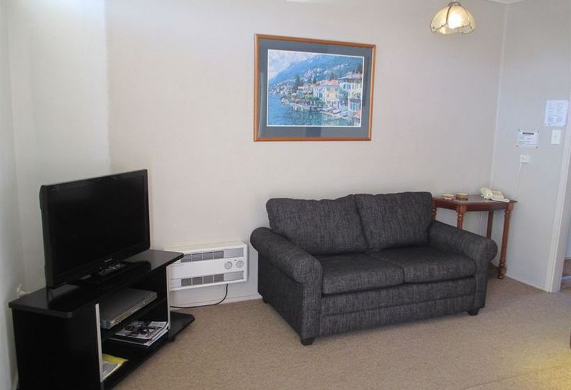 Merivale Court Motel 3