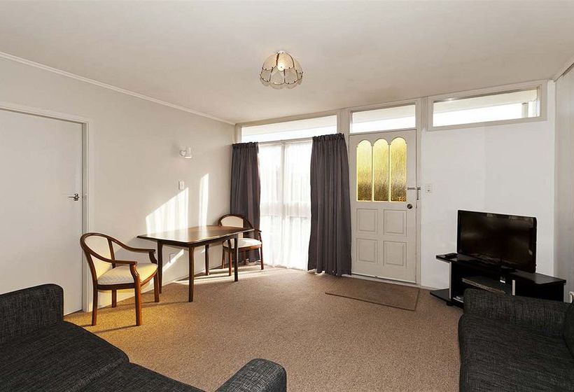 Merivale Court Motel 4