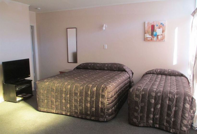 Merivale Court Motel 5