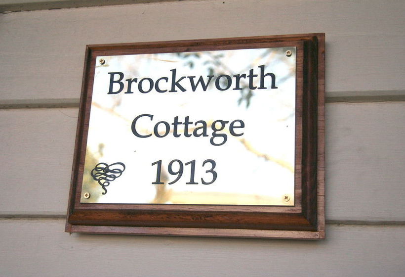 Christchurch Holiday Cottages 10