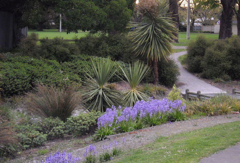 Christchurch Holiday Cottages 12