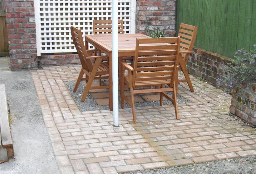 Christchurch Holiday Cottages 8