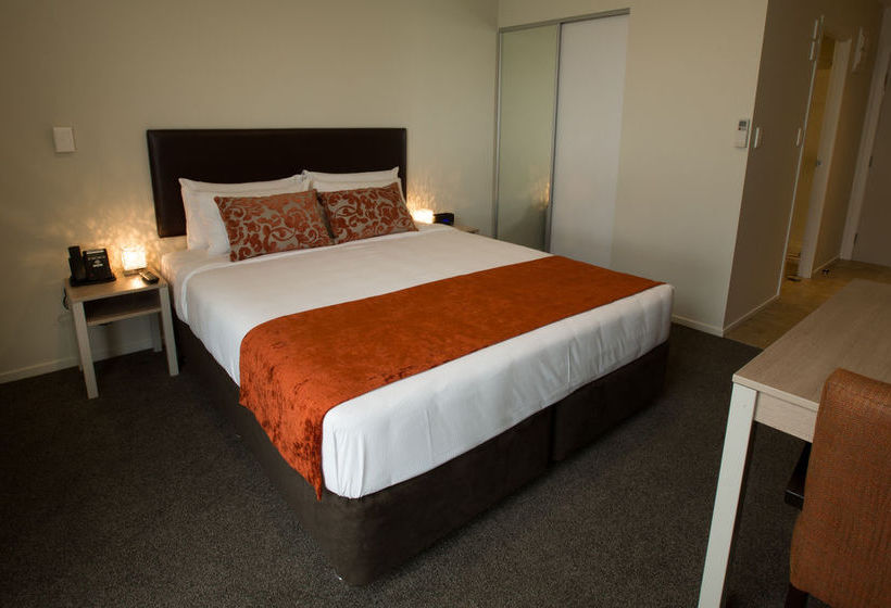 Ramada Suites Christchurch City 15