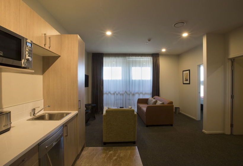 Ramada Suites Christchurch City 3