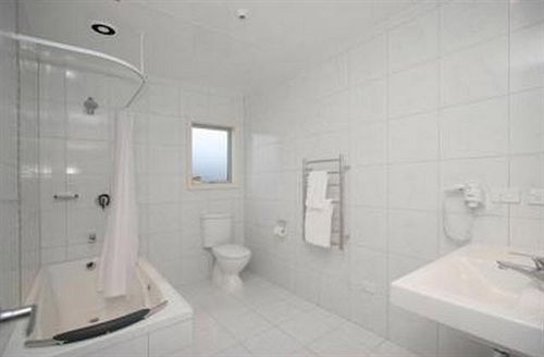 Fitzroy Beach Motel 5