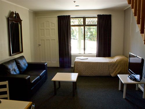 Motel Champers Motor Inn 19